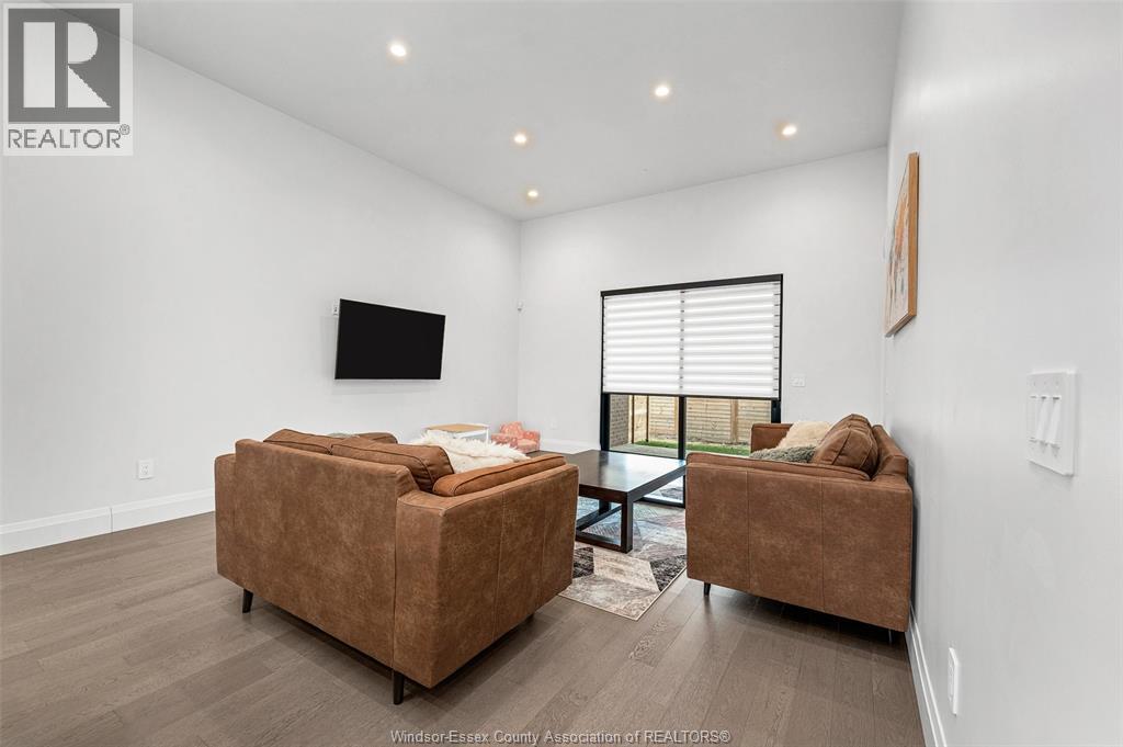 658 LILY MAC BOULEVARD, Windsor, Ontario, N9E0B1 — Photo 16