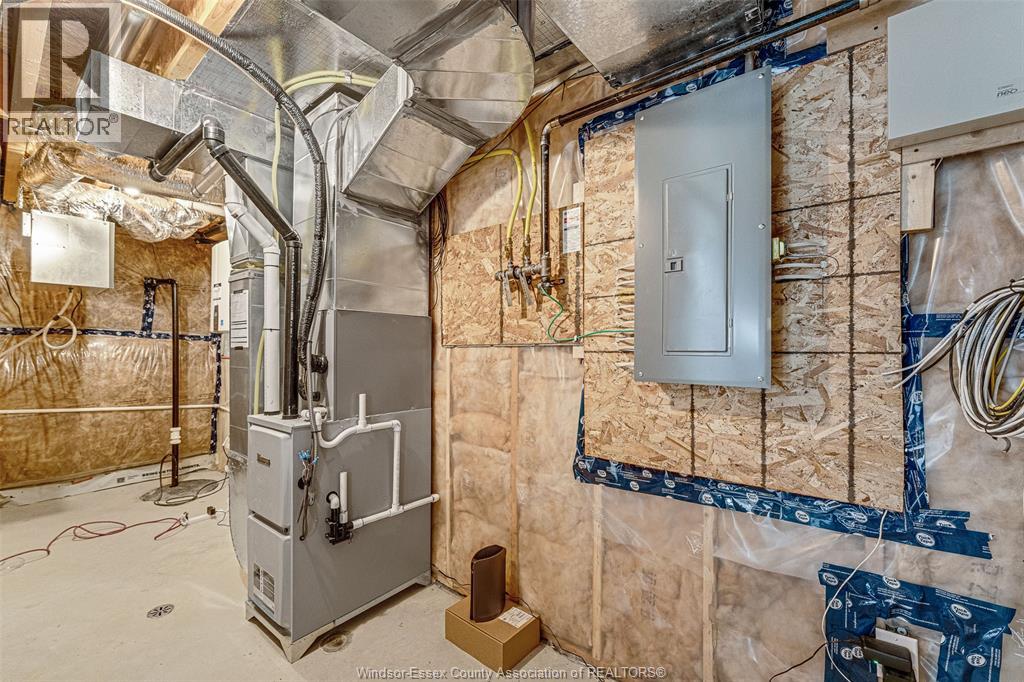 658 LILY MAC BOULEVARD, Windsor, Ontario, N9E0B1 — Photo 37