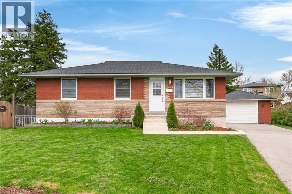 27 CAMILLE Court, Hamilton, Ontario, L8T2C8 — Photo 3