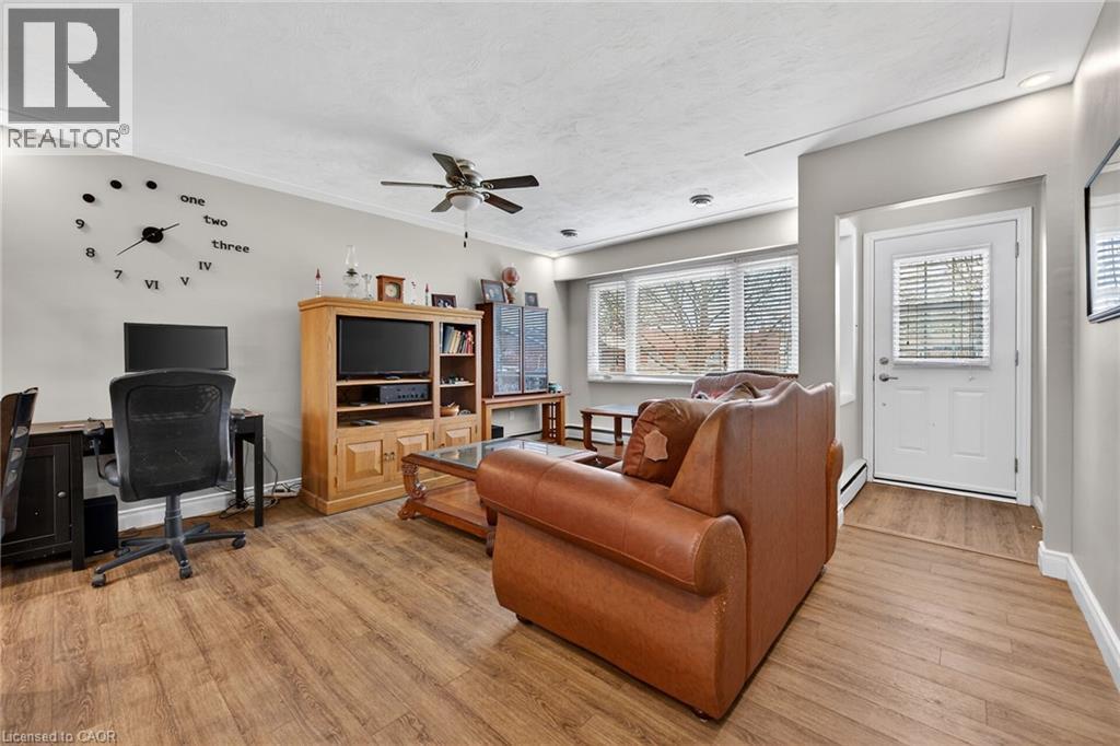 27 CAMILLE Court, Hamilton, Ontario, L8T2C8 — Photo 5