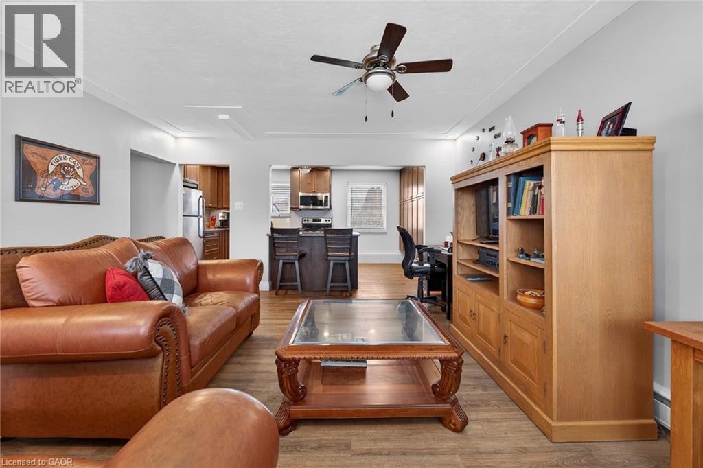 27 CAMILLE Court, Hamilton, Ontario, L8T2C8 — Photo 6