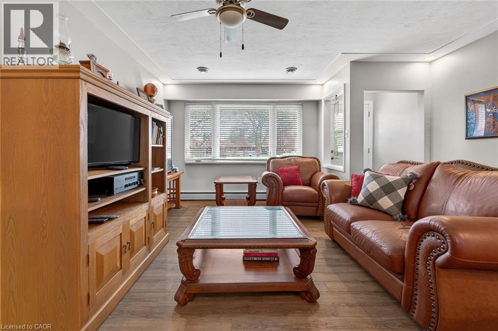 27 CAMILLE Court, Hamilton, Ontario, L8T2C8 — Photo 7