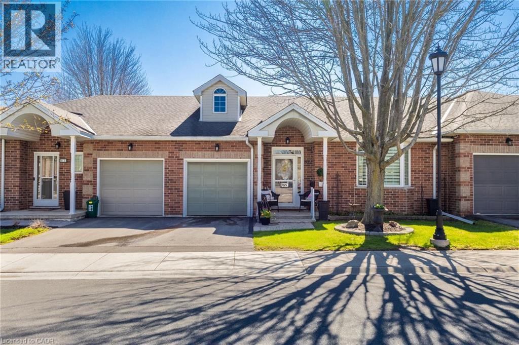 87 TWENTYPLACE Boulevard, Hamilton, Ontario, L8G3G8 — Photo 2