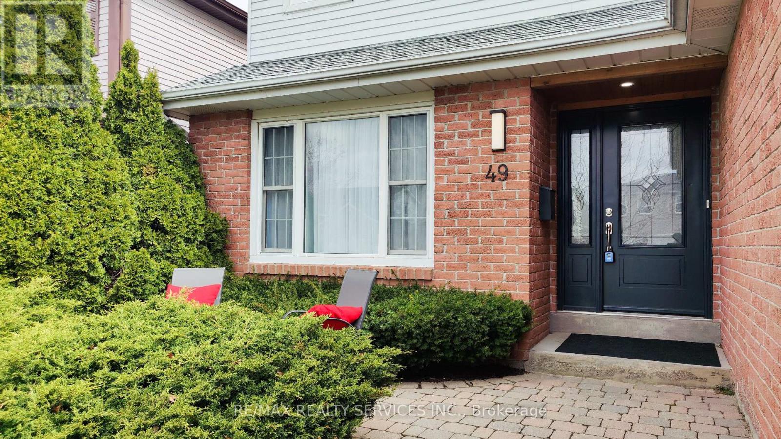 49 MIKADO CRESCENT, Brampton (Central Park), Ontario, L6S3R5 — Photo 4