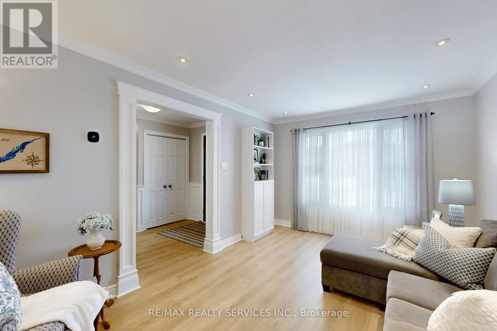 49 MIKADO CRESCENT, Brampton (Central Park), Ontario, L6S3R5 — Photo 7