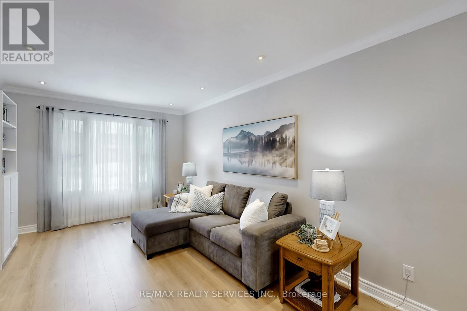 49 MIKADO CRESCENT, Brampton (Central Park), Ontario, L6S3R5 — Photo 8