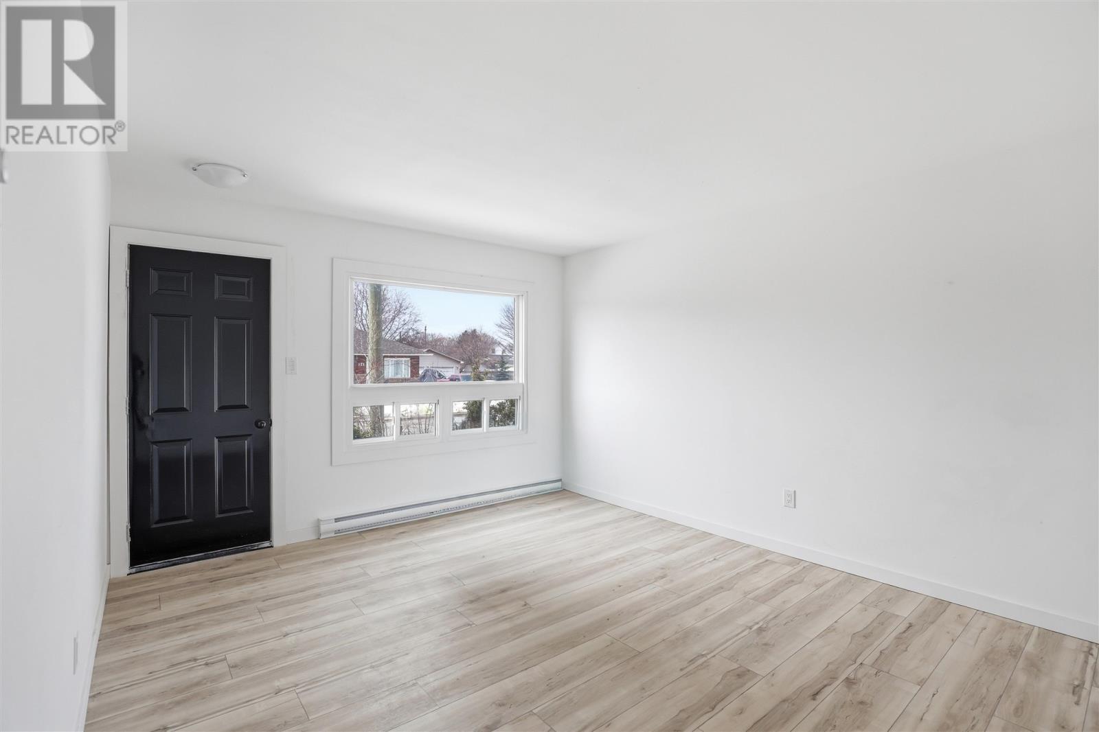 150 Pittsburg AVE, Sault Ste. Marie, Ontario, P6C5B3 — Photo 2
