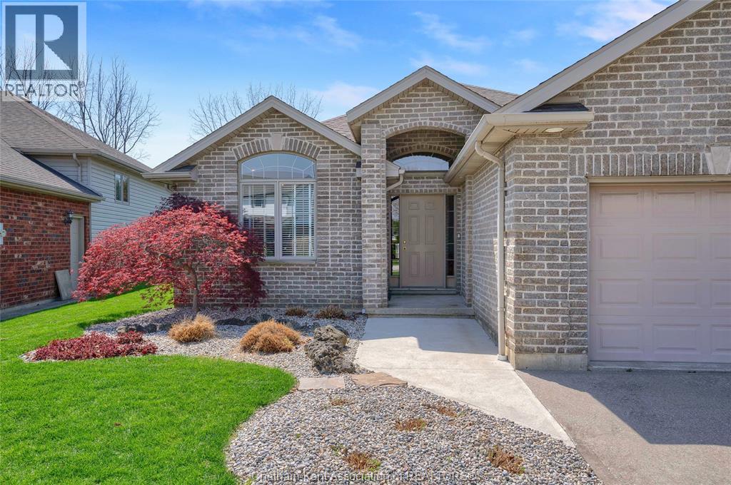 8 Windfield CRESCENT, Chatham, Ontario, N7L5L2 — Photo 2