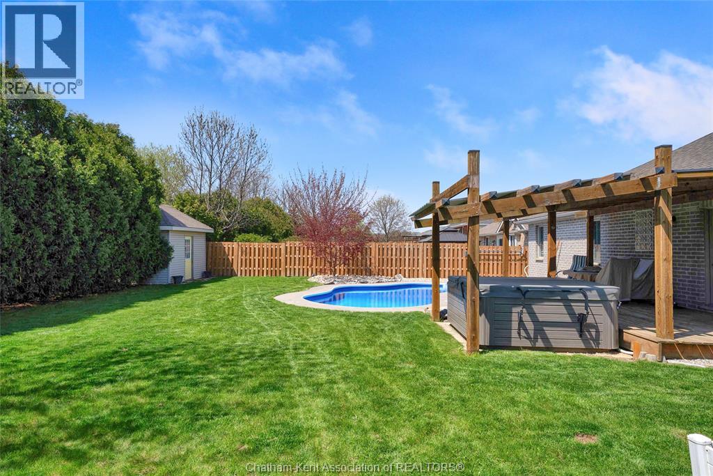 8 Windfield CRESCENT, Chatham, Ontario, N7L5L2 — Photo 5