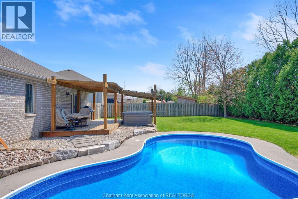 8 Windfield CRESCENT, Chatham, Ontario, N7L5L2 — Photo 7