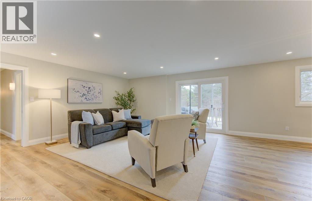 395 WARRINGTON Drive, Waterloo, Ontario, N2L2P7 — Photo 10