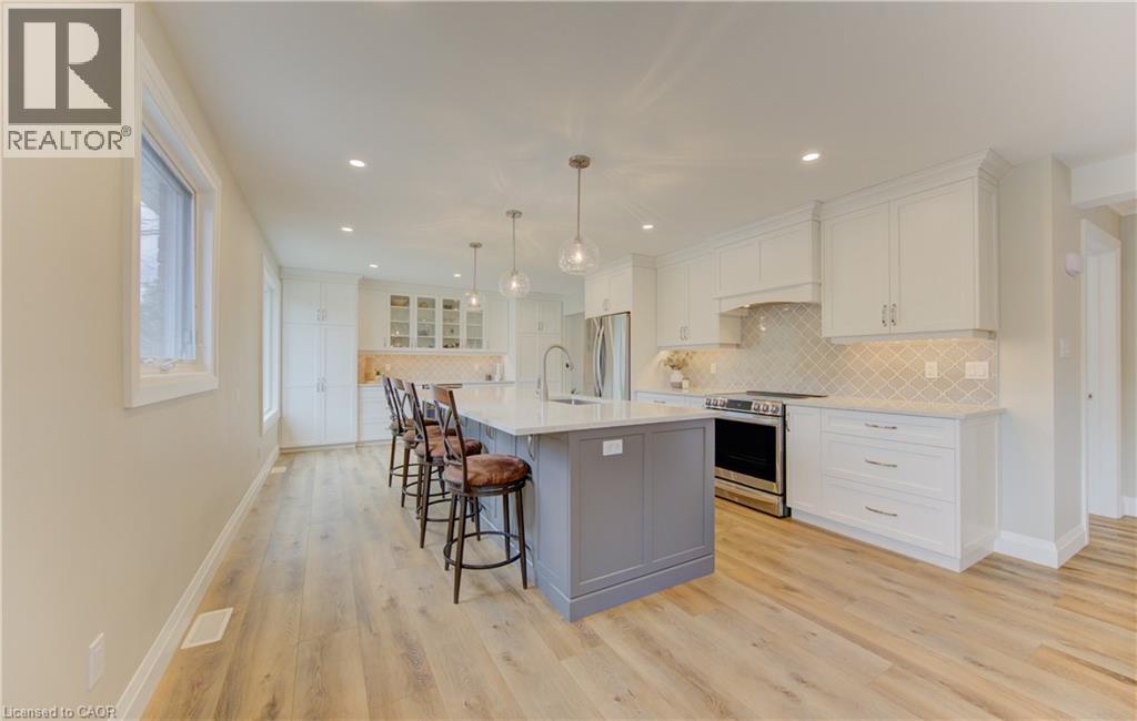 395 WARRINGTON Drive, Waterloo, Ontario, N2L2P7 — Photo 13