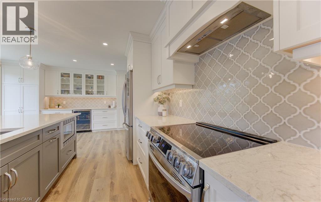 395 WARRINGTON Drive, Waterloo, Ontario, N2L2P7 — Photo 16