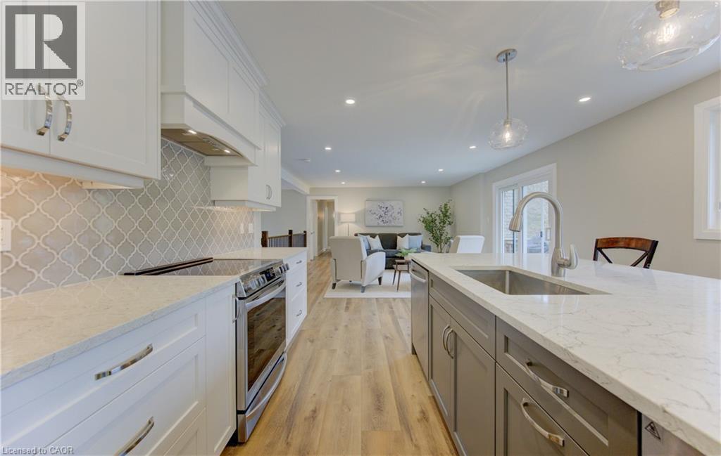 395 WARRINGTON Drive, Waterloo, Ontario, N2L2P7 — Photo 17