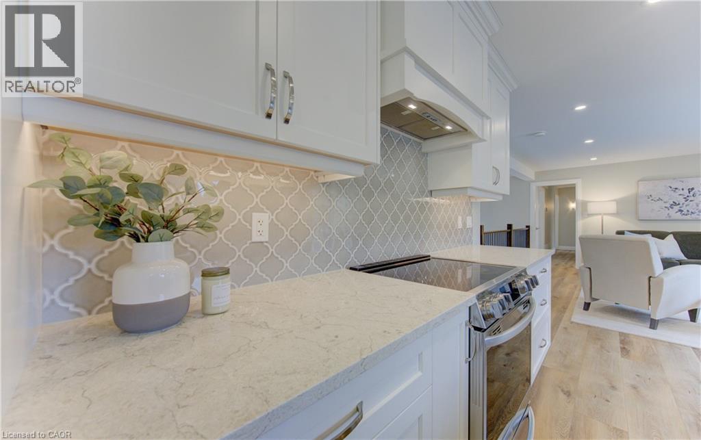 395 WARRINGTON Drive, Waterloo, Ontario, N2L2P7 — Photo 18