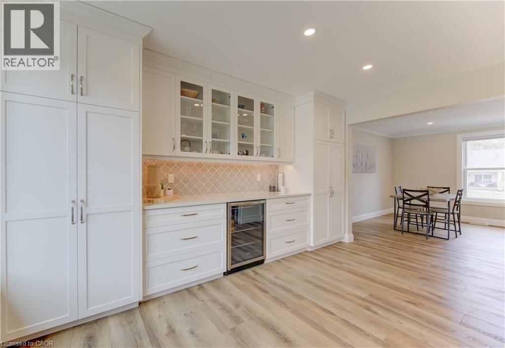 395 WARRINGTON Drive, Waterloo, Ontario, N2L2P7 — Photo 20