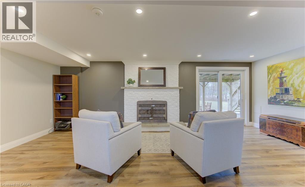 395 WARRINGTON Drive, Waterloo, Ontario, N2L2P7 — Photo 34