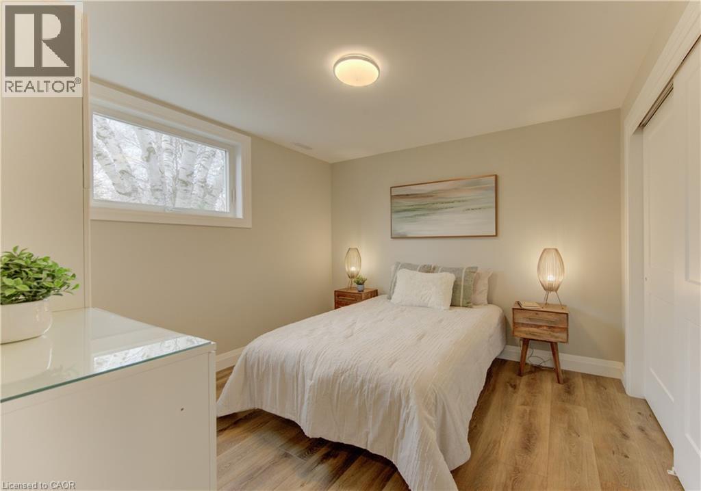 395 WARRINGTON Drive, Waterloo, Ontario, N2L2P7 — Photo 37