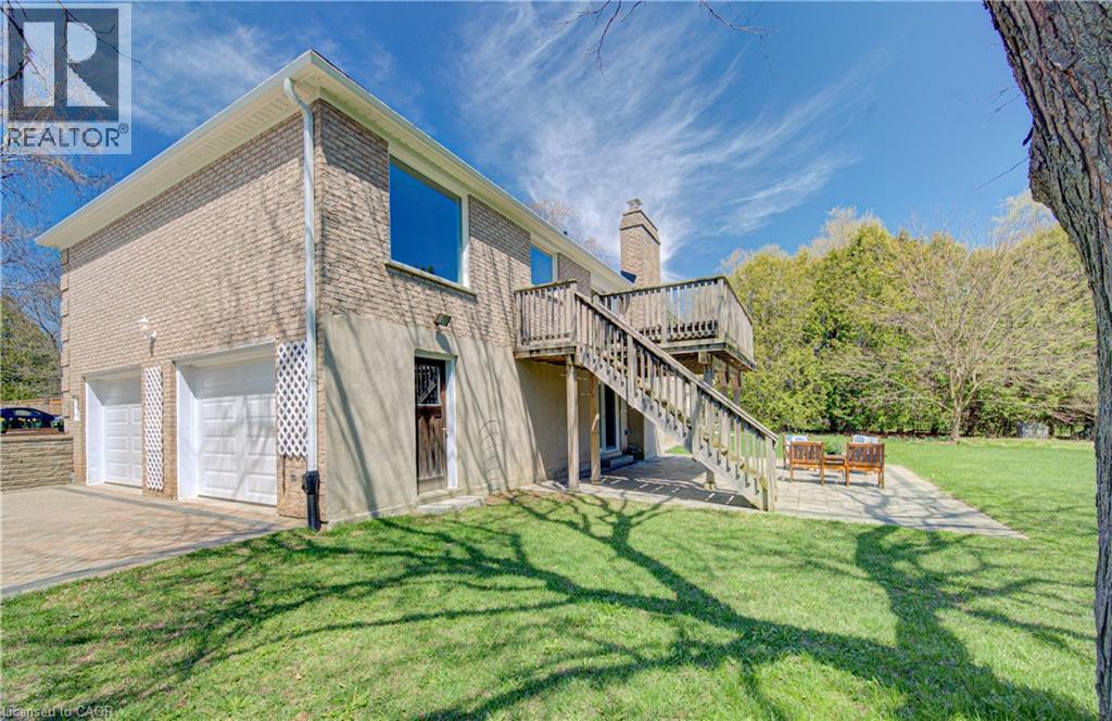 395 WARRINGTON Drive, Waterloo, Ontario, N2L2P7 — Photo 4