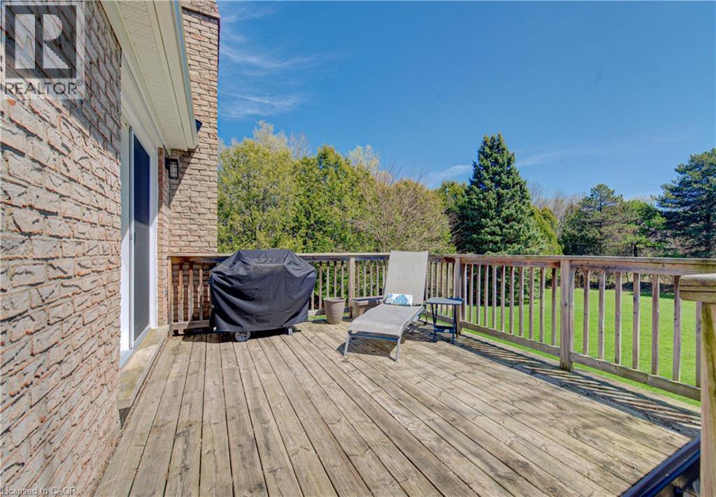 395 WARRINGTON Drive, Waterloo, Ontario, N2L2P7 — Photo 43