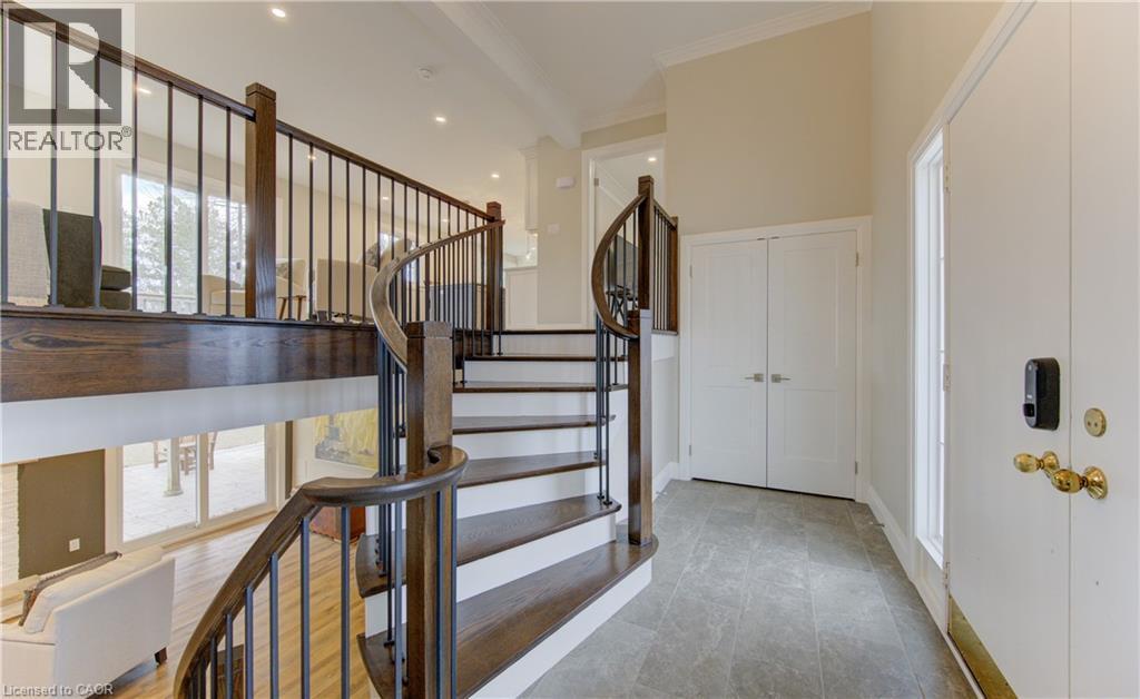 395 WARRINGTON Drive, Waterloo, Ontario, N2L2P7 — Photo 7