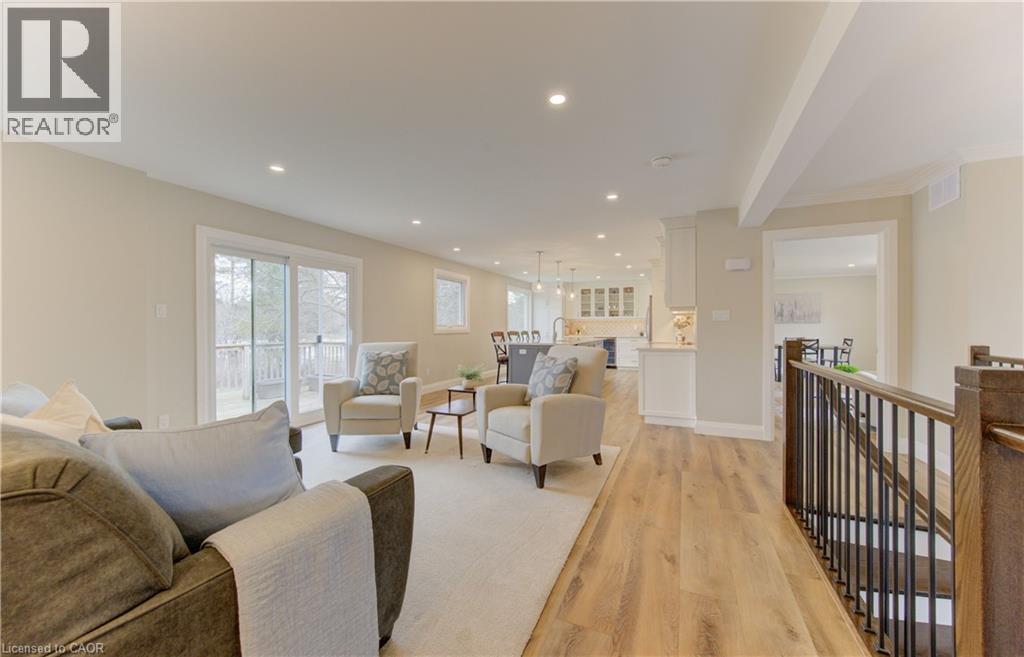 395 WARRINGTON Drive, Waterloo, Ontario, N2L2P7 — Photo 9