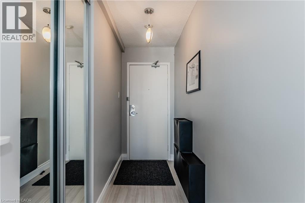 64 BENTON Street Unit# 1004, Kitchener, Ontario, N2G4L9 — Photo 4