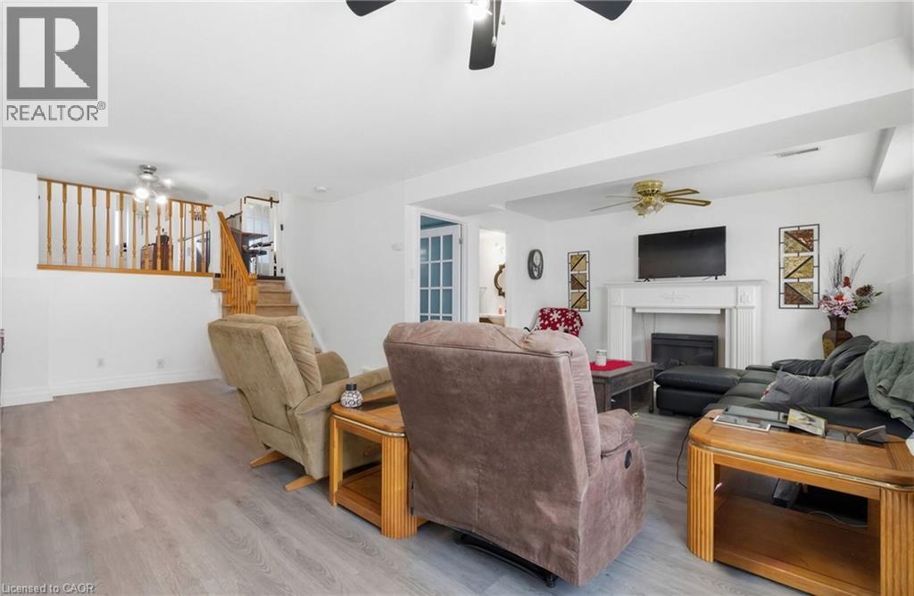 48 TAMVALE Crescent, Kitchener, Ontario, N2E3K7 — Photo 21