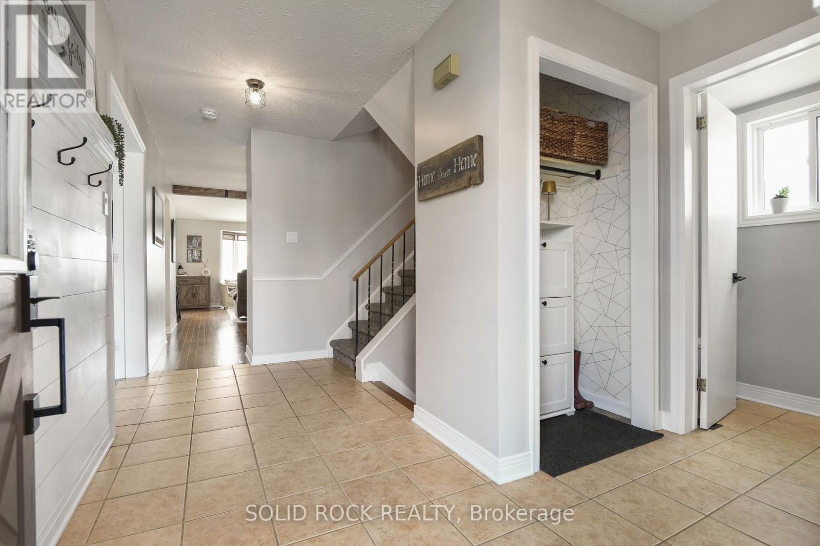 20 SHETLAND WAY, Ottawa, Ontario, K2M1R9 — Photo 5