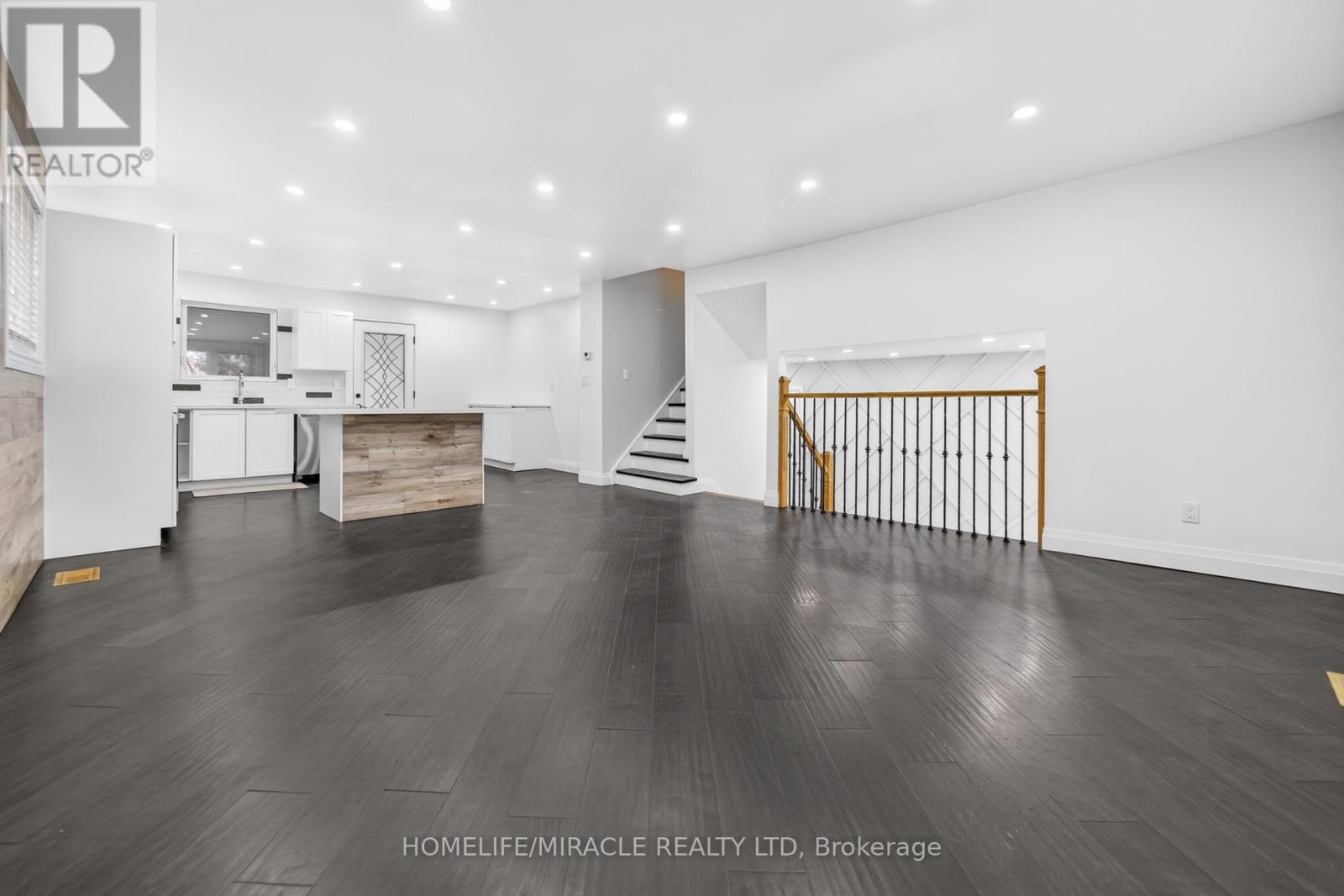 81 WATSON CRESCENT, Brampton (Brampton East), Ontario, L6W1E5 — Photo 8