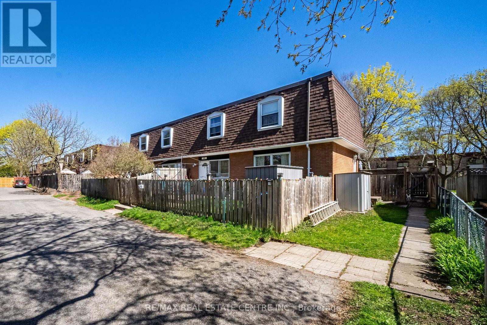 648-654 FRANCIS ROAD S, Burlington (LaSalle), Ontario, L7T3X7 — Photo 32