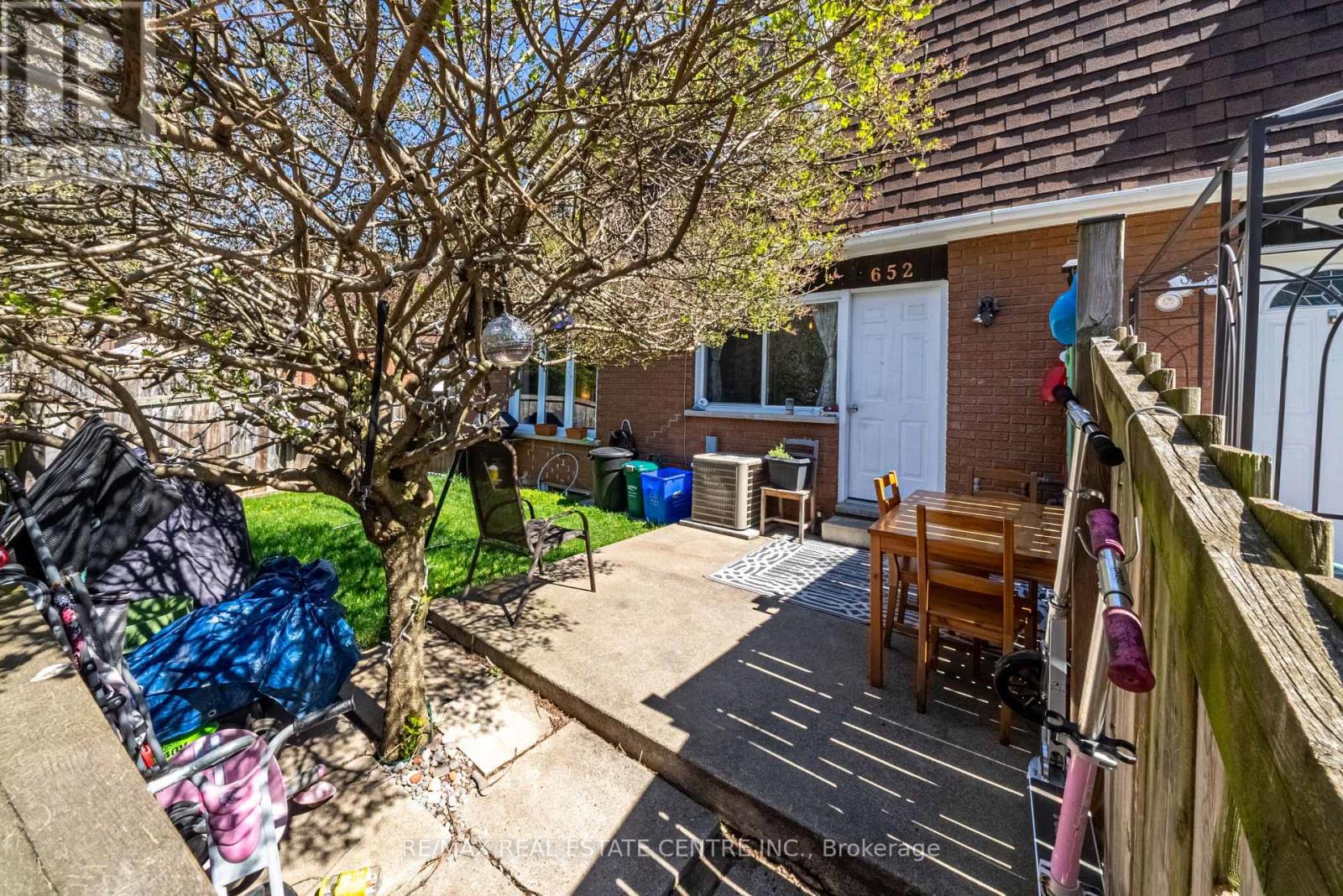 648-654 FRANCIS ROAD S, Burlington (LaSalle), Ontario, L7T3X7 — Photo 8