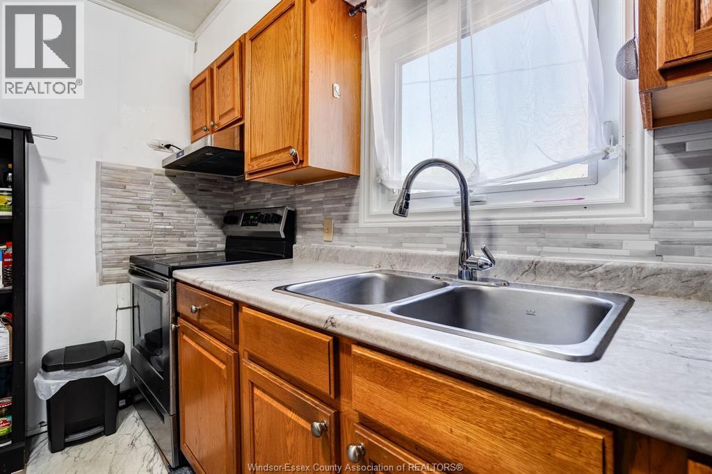 5 Whitwam AVENUE, Leamington, Ontario, N8H2P3 — Photo 9