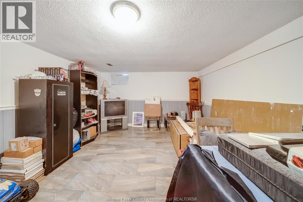 12 BENNIE AVENUE, Leamington, Ontario — Photo 25