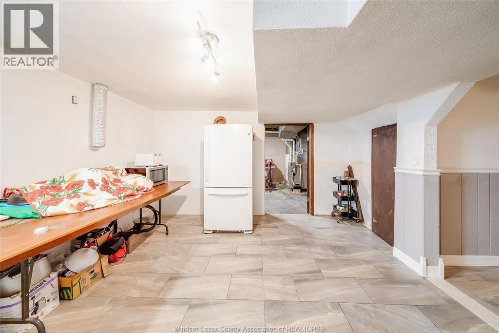 12 BENNIE AVENUE, Leamington, Ontario — Photo 29