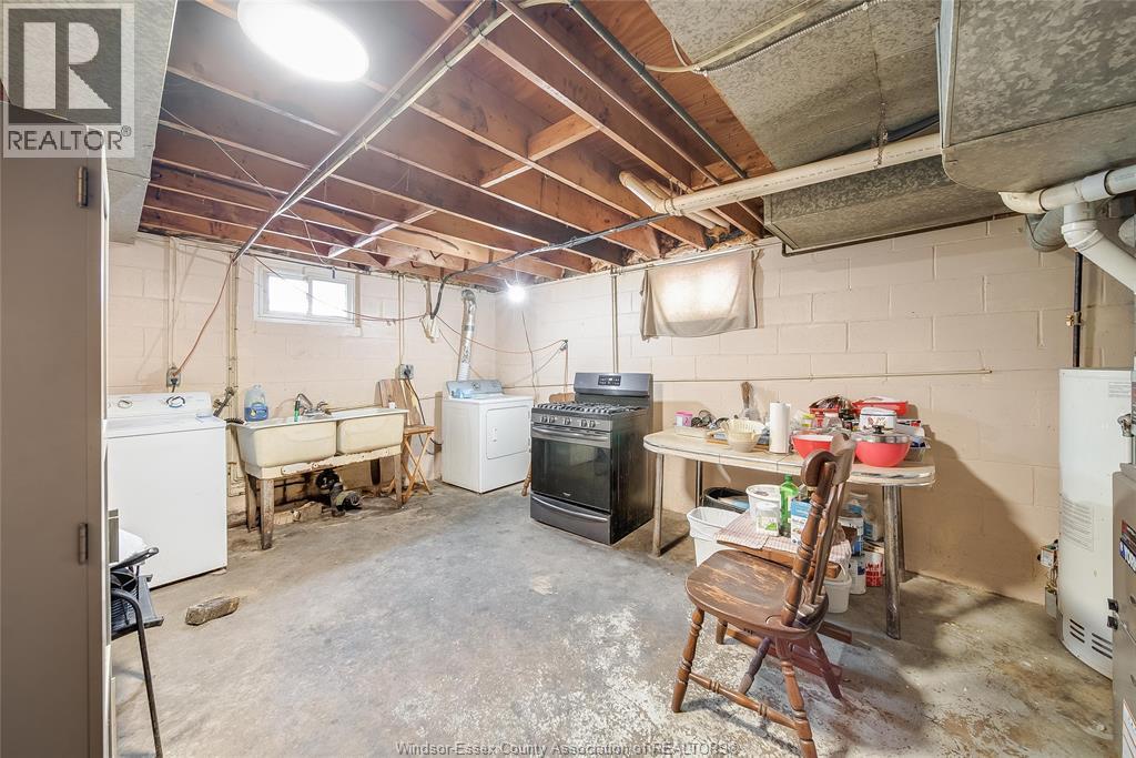 12 BENNIE AVENUE, Leamington, Ontario — Photo 34