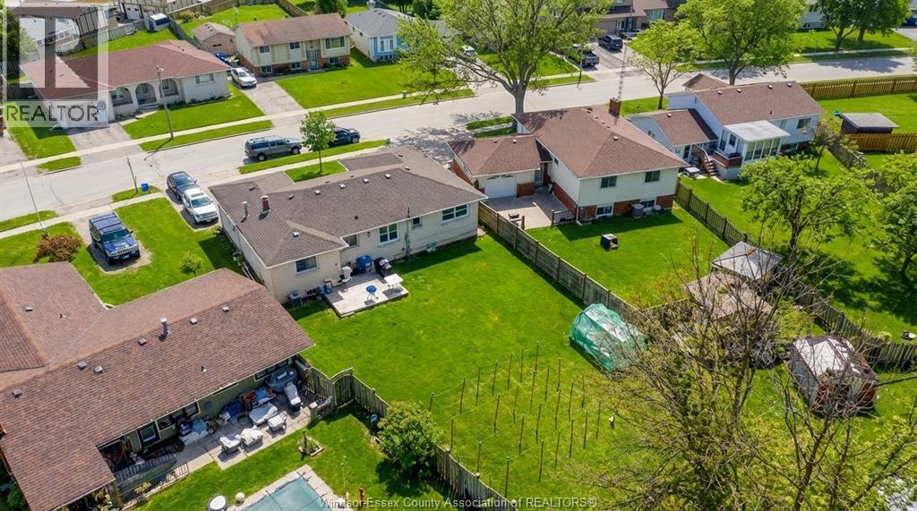 12 BENNIE AVENUE, Leamington, Ontario — Photo 38