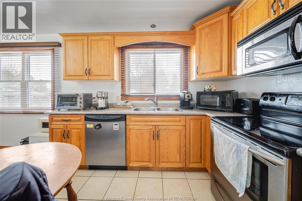 12 BENNIE AVENUE, Leamington, Ontario — Photo 8