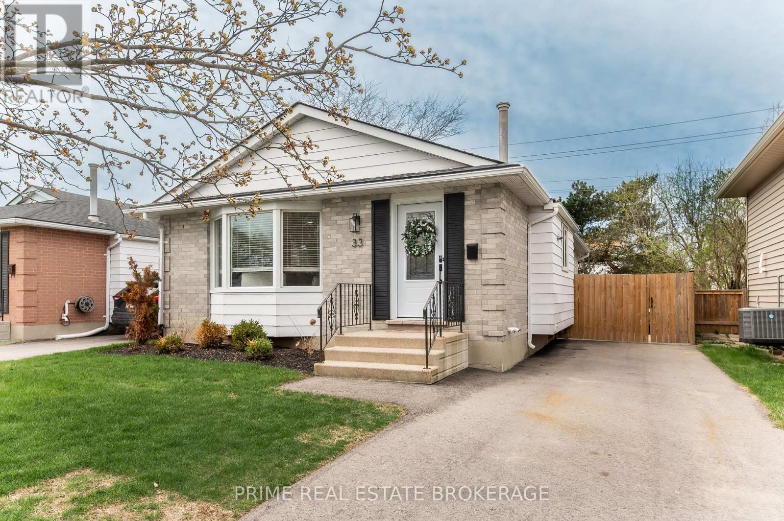 33 RICE ROAD, St. Thomas, Ontario, N5R5X9 — Photo 2