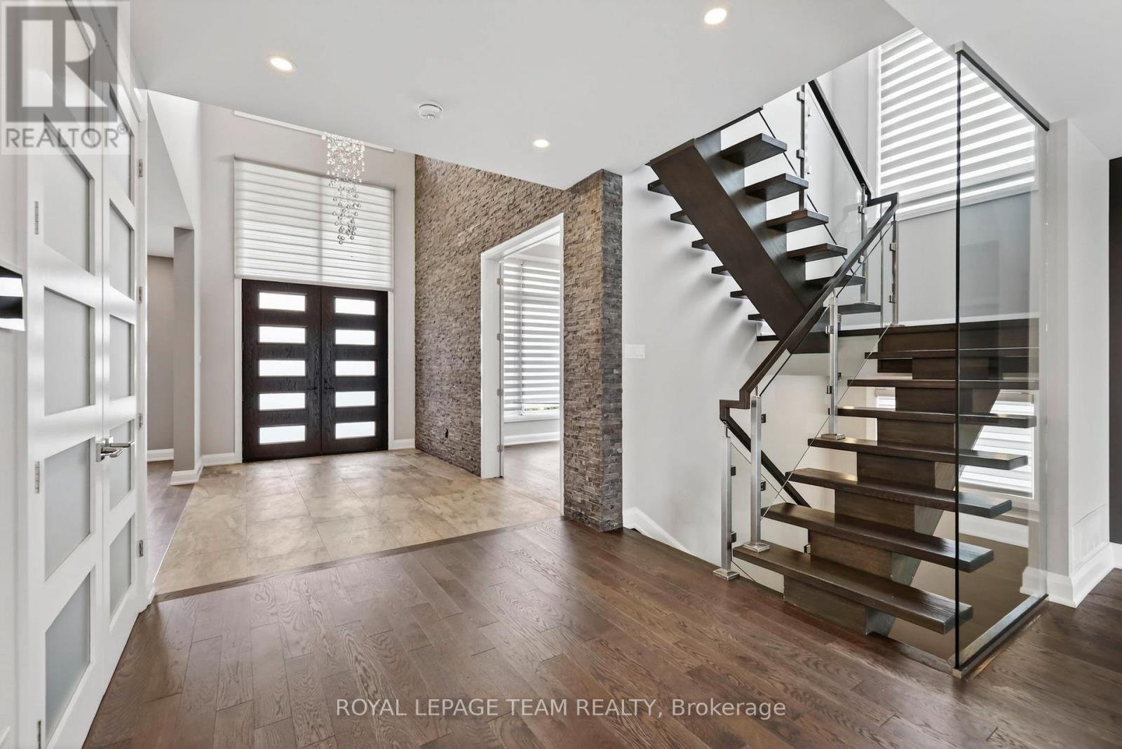 1670 ORTONA AVENUE, Ottawa, Ontario, K2C1W7 — Photo 5