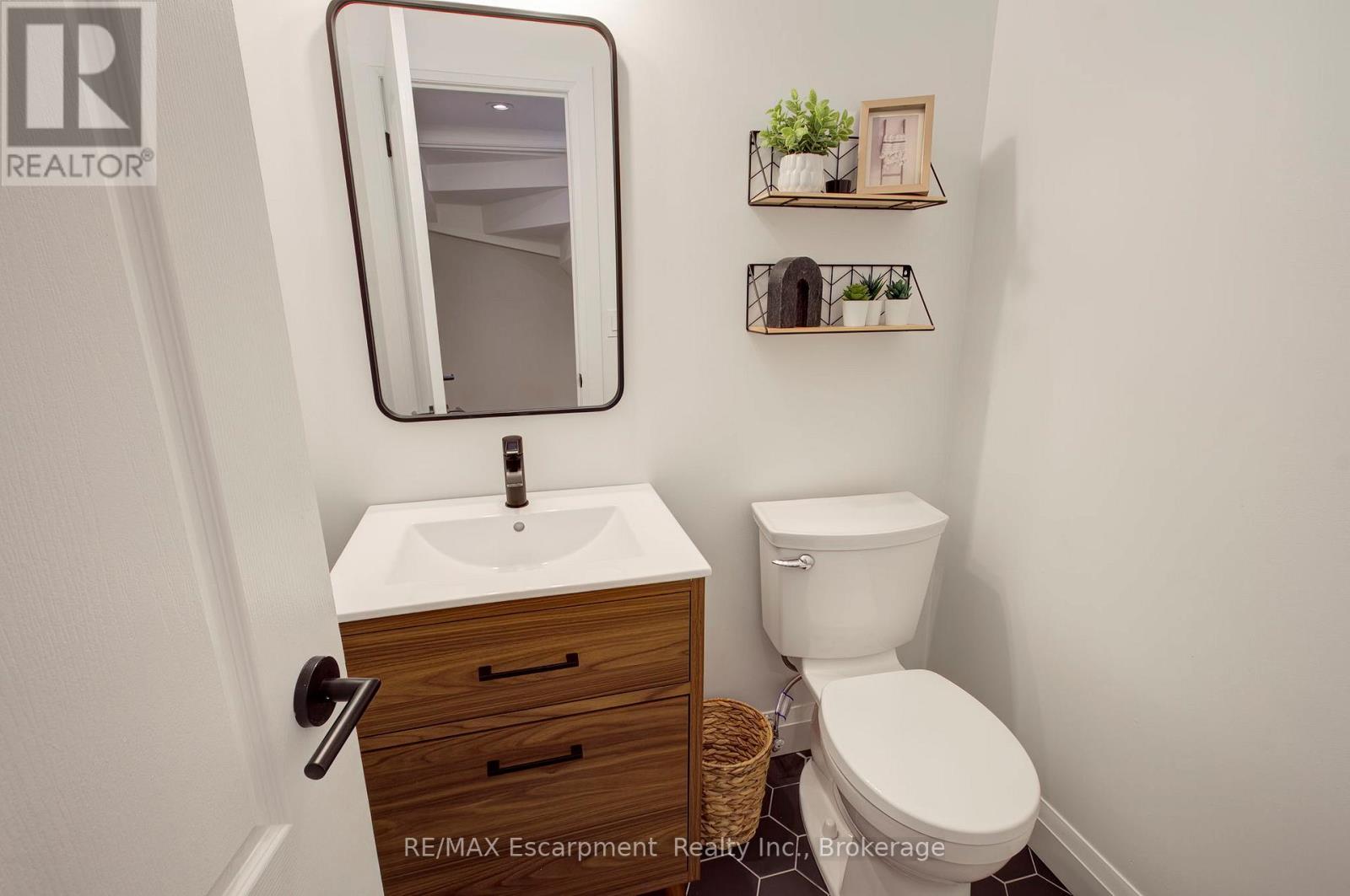 4868 CAPRI CRESCENT, Burlington (Alton), Ontario, L7M0H8 — Photo 20