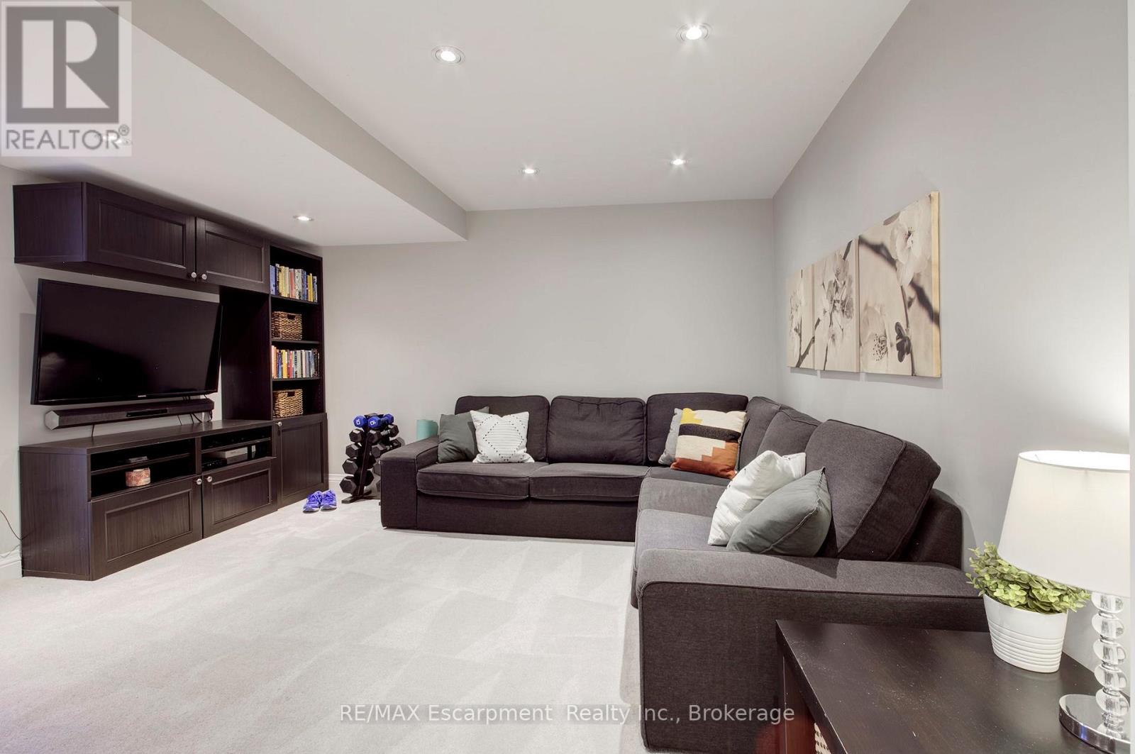 4868 CAPRI CRESCENT, Burlington (Alton), Ontario, L7M0H8 — Photo 35