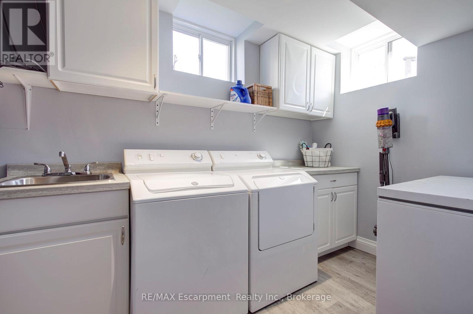 4868 CAPRI CRESCENT, Burlington (Alton), Ontario, L7M0H8 — Photo 42