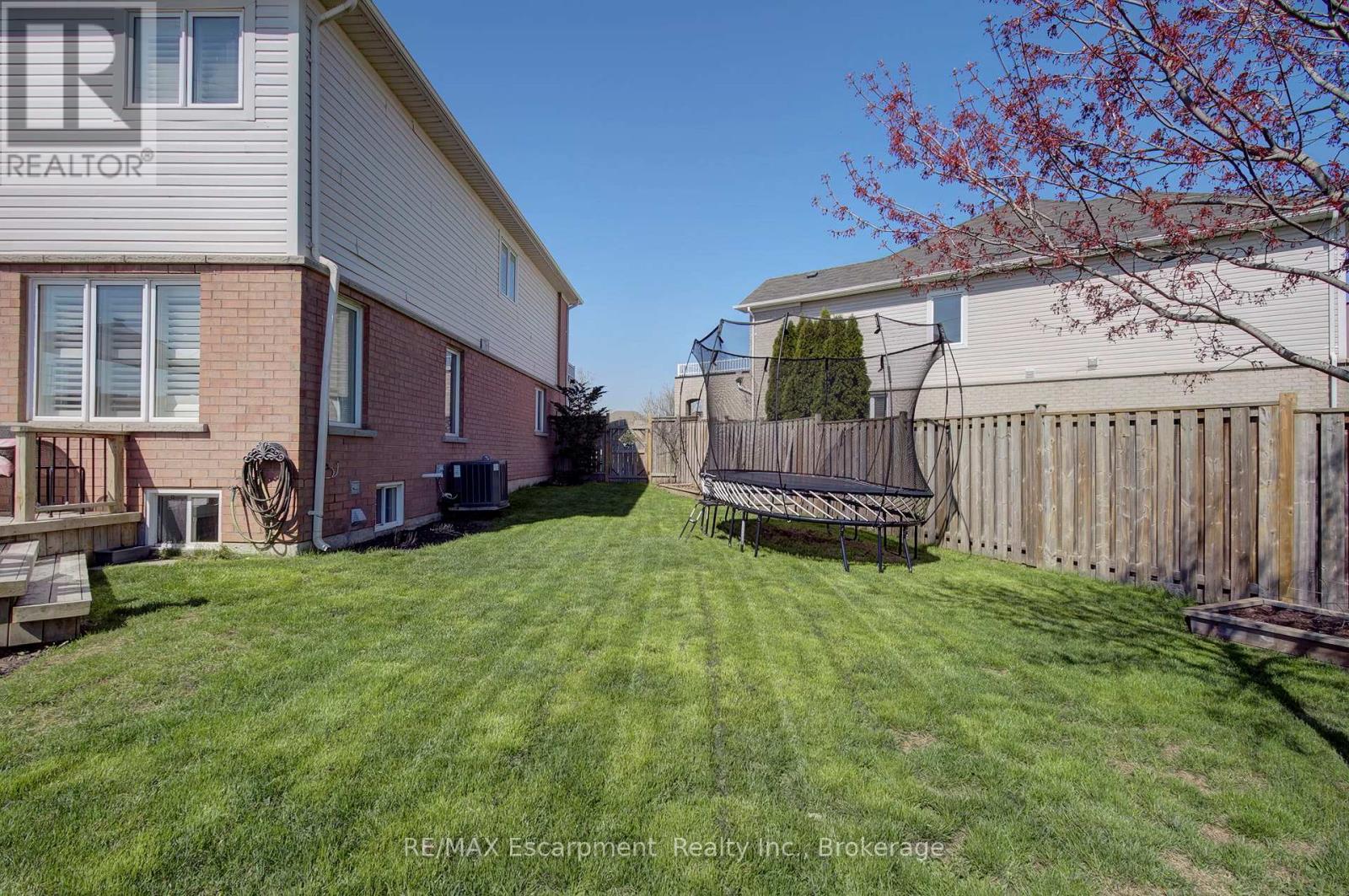 4868 CAPRI CRESCENT, Burlington (Alton), Ontario, L7M0H8 — Photo 44
