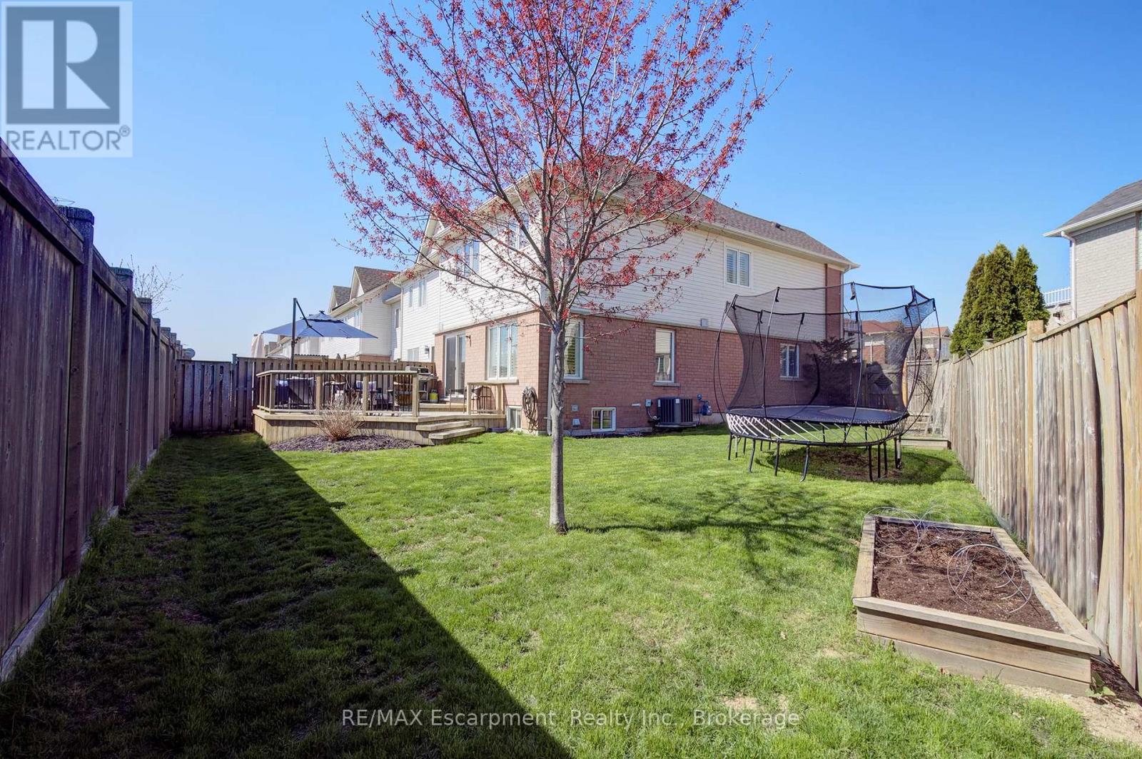 4868 CAPRI CRESCENT, Burlington (Alton), Ontario, L7M0H8 — Photo 45