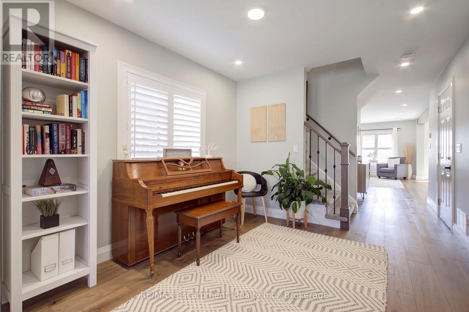 4868 CAPRI CRESCENT, Burlington (Alton), Ontario, L7M0H8 — Photo 7