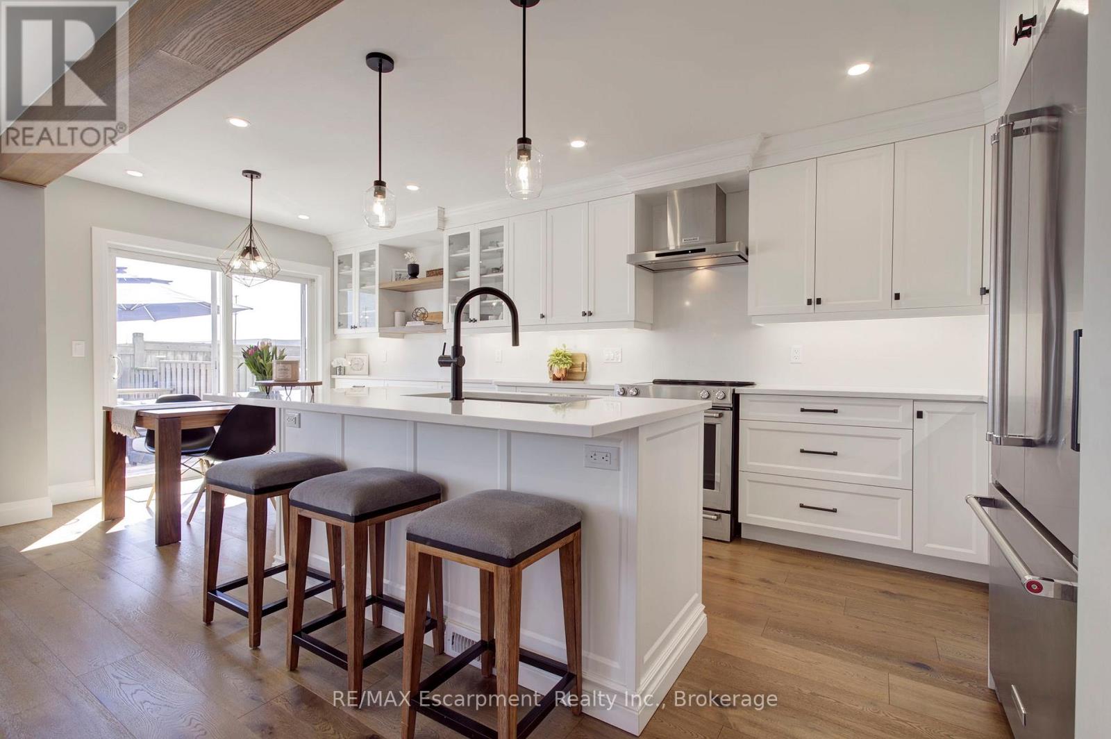 4868 CAPRI CRESCENT, Burlington (Alton), Ontario, L7M0H8 — Photo 8