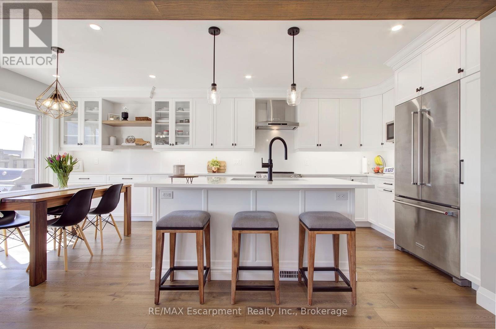 4868 CAPRI CRESCENT, Burlington (Alton), Ontario, L7M0H8 — Photo 9