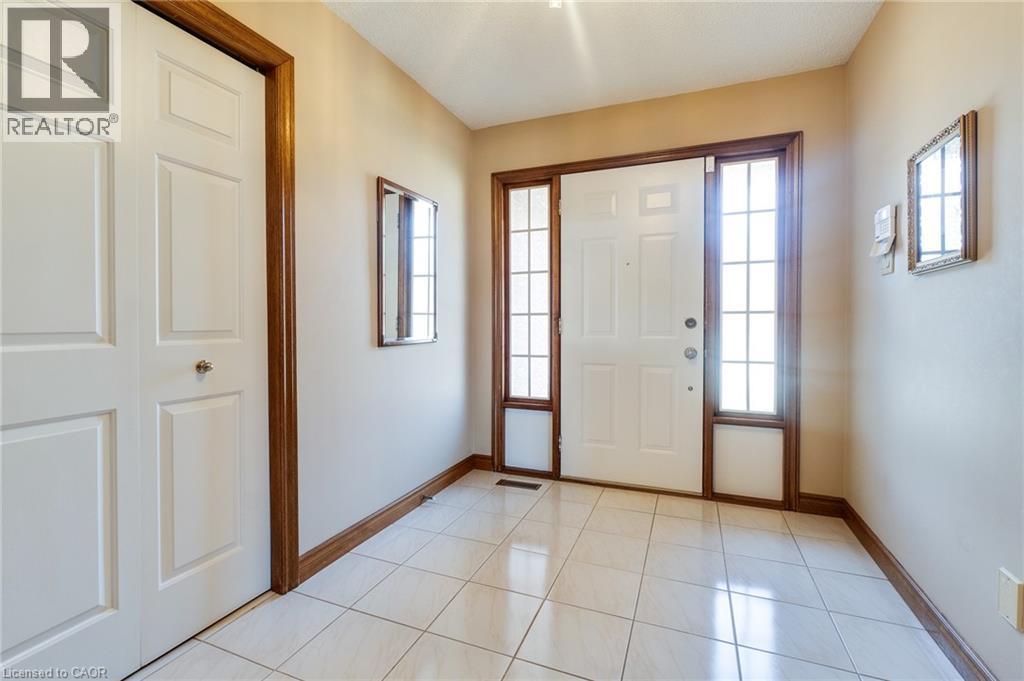 137 NATIONAL Drive, Hamilton, Ontario, L6M0H1 — Photo 11