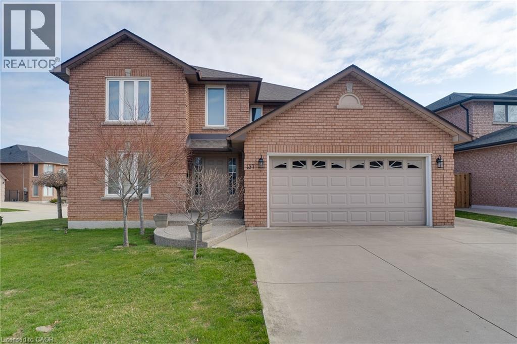 137 NATIONAL Drive, Hamilton, Ontario, L6M0H1 — Photo 2